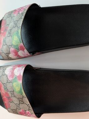 Gucci Black Floral Logo Slide Sandals Size 9